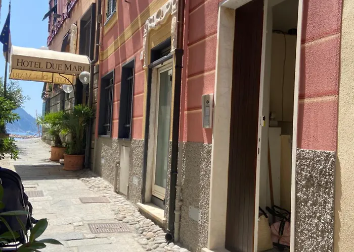 Lägenhet Casa Vico Ai Due Mari, Centro Storico A 160metri Dalla Baia Del Silenzio Sestri Levante