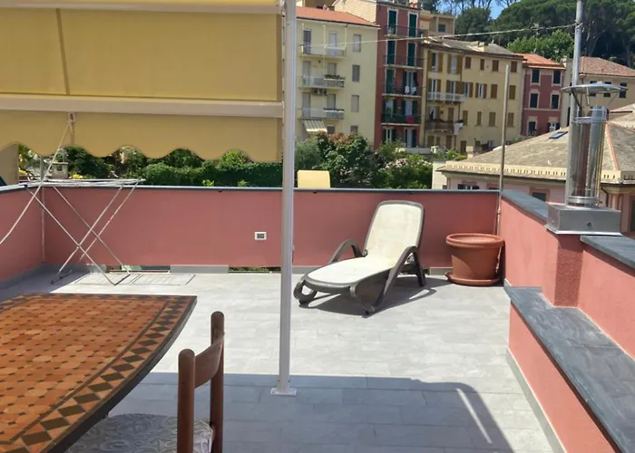 Lägenhet Casa Vico Ai Due Mari, Centro Storico A 160metri Dalla Baia Del Silenzio