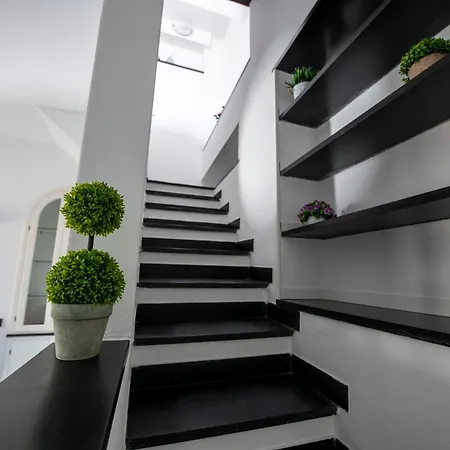 Apartment Casa Vico Ai Due Mari, Centro Storico A 160metri Dalla Baia Del Silenzio